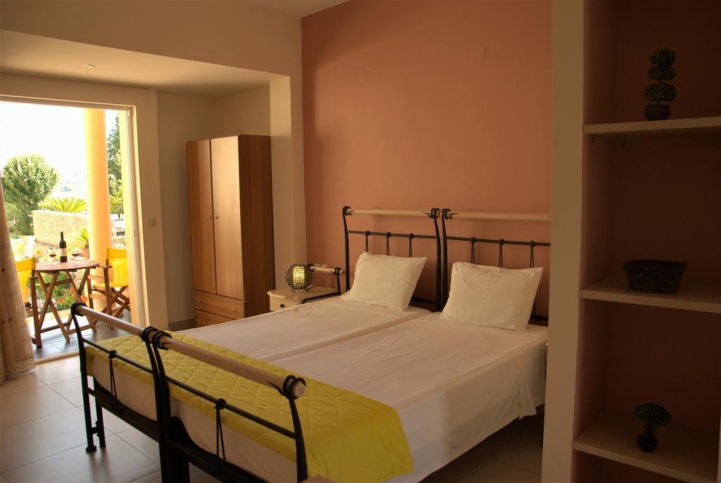 Corfu Pearl Aparthotel Лиападес Екстериор снимка